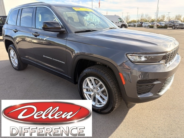 2025 Jeep Grand Cherokee Laredo's photo