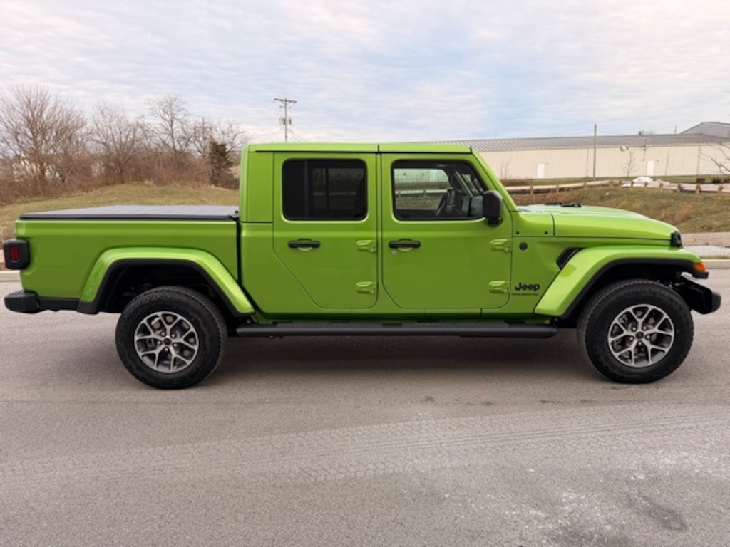 New 2026 Jeep Gladiator SPORT S 4X4 Pickup