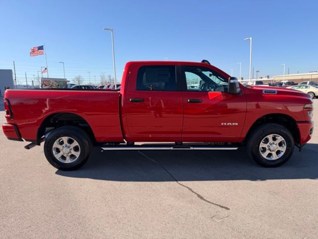 New 2026 Ram 2500 BIG HORN CREW CAB 4X4 6'4 BOX Pickup