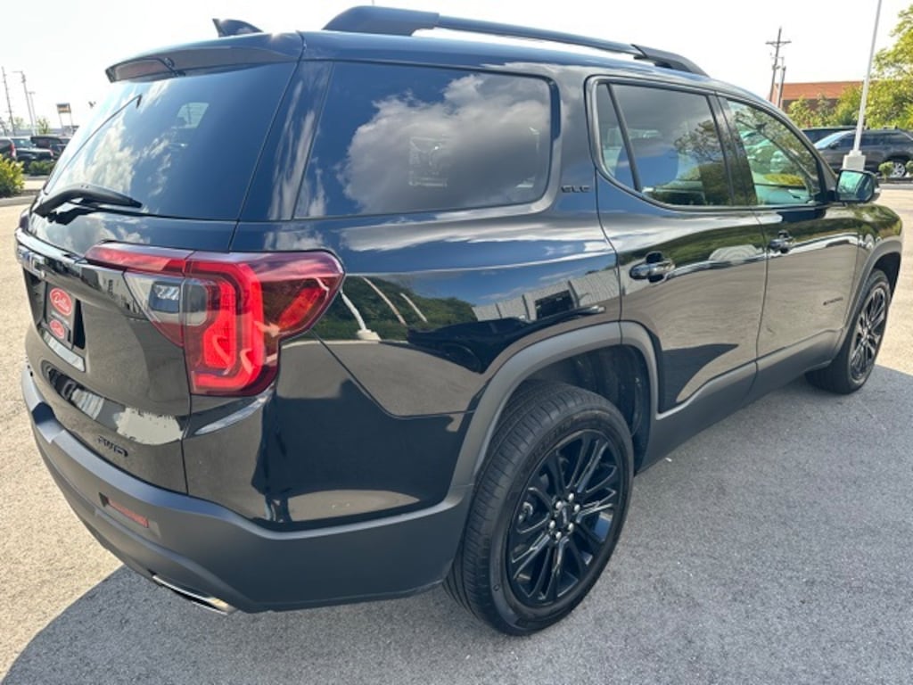 Used 2023 GMC Acadia SLE SUV