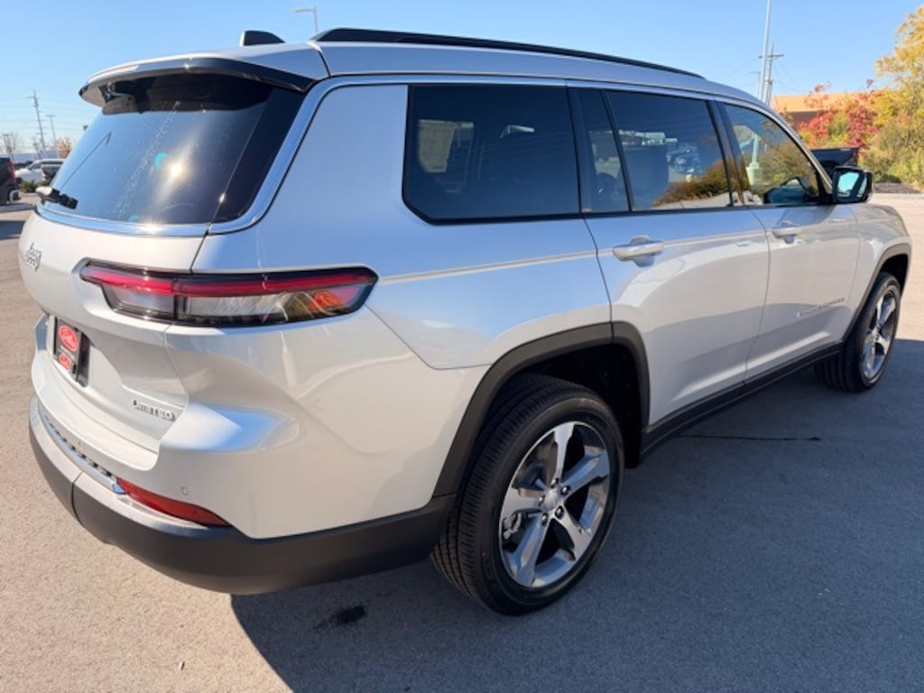 New 2025 Jeep Grand Cherokee L LIMITED 4X4 Sport Utility