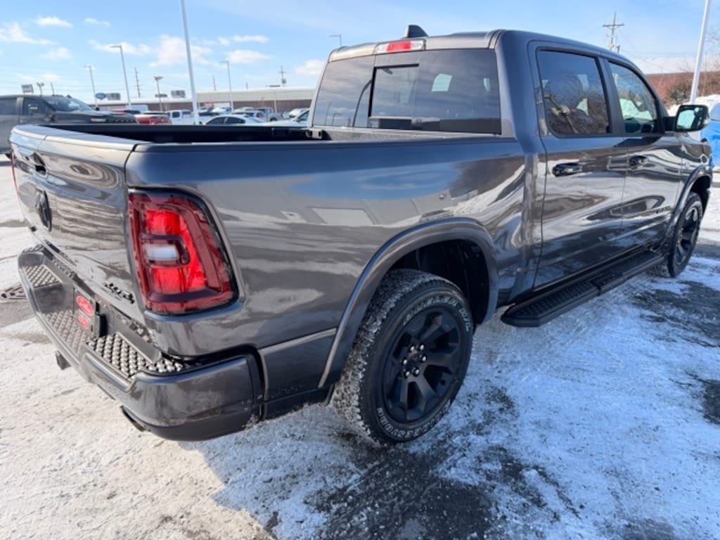 New 2026 Ram 1500 BIG HORN CREW CAB 4X4 5'7 BOX Pickup
