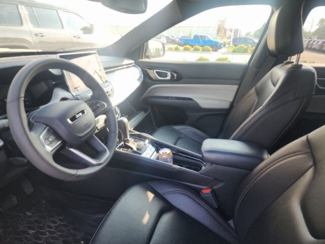 2024 Jeep Compass Limited photo 2