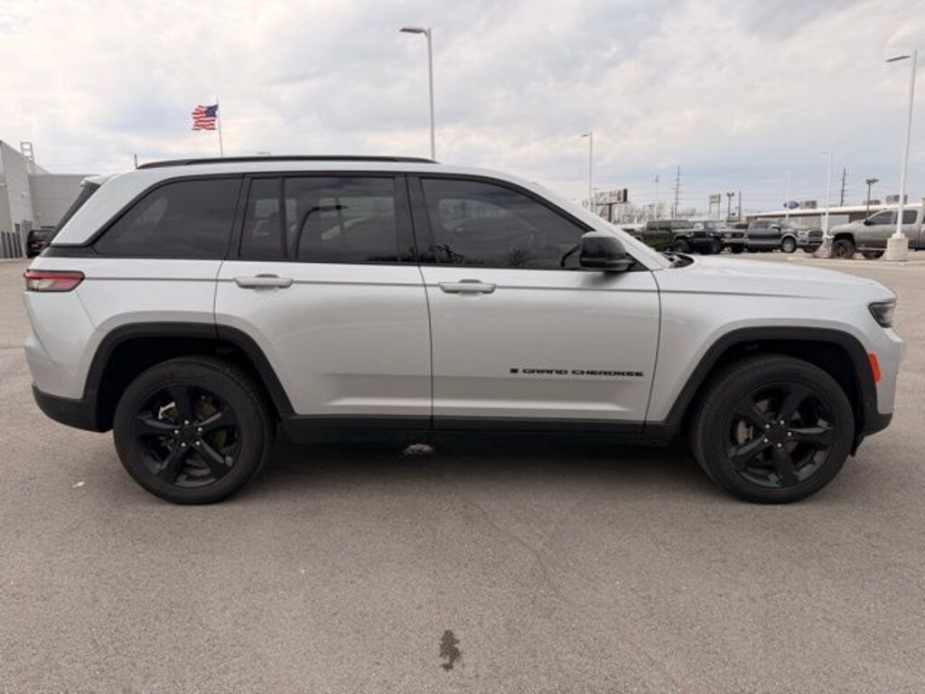 Certified 2023 Jeep Grand Cherokee Laredo SUV