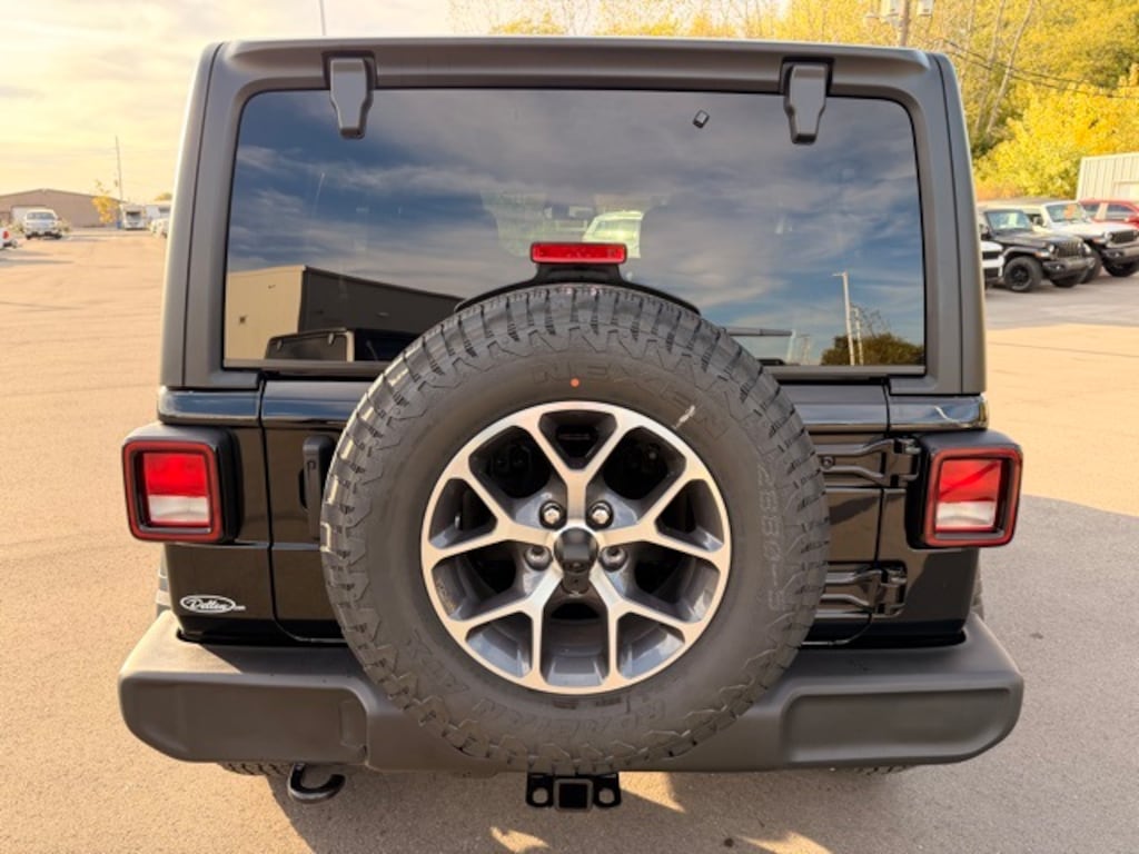 New 2026 Jeep Wrangler 4-DOOR SPORT S Sport Utility