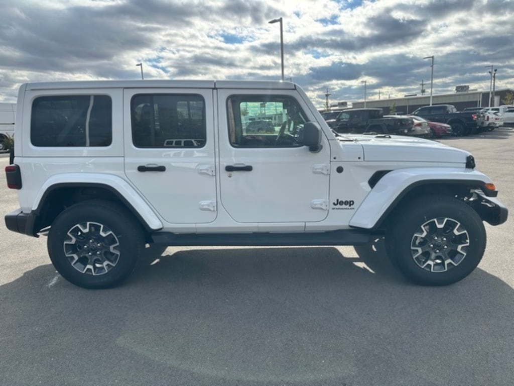 New 2026 Jeep Wrangler 4-DOOR SAHARA Sport Utility