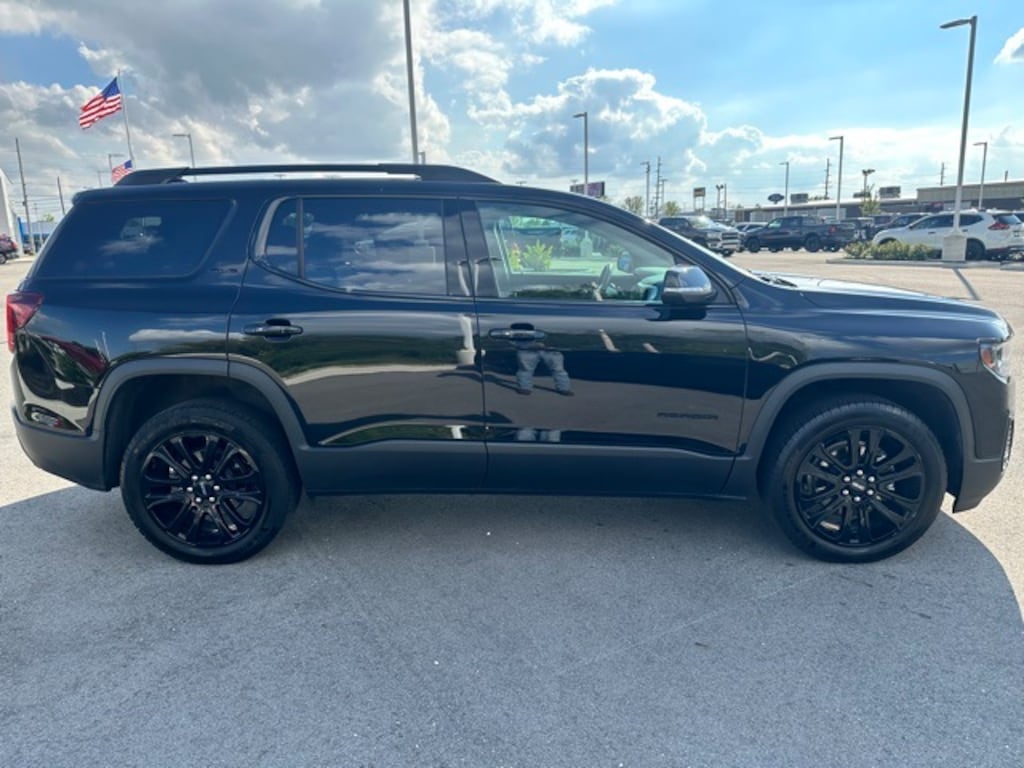 Used 2023 GMC Acadia SLE SUV