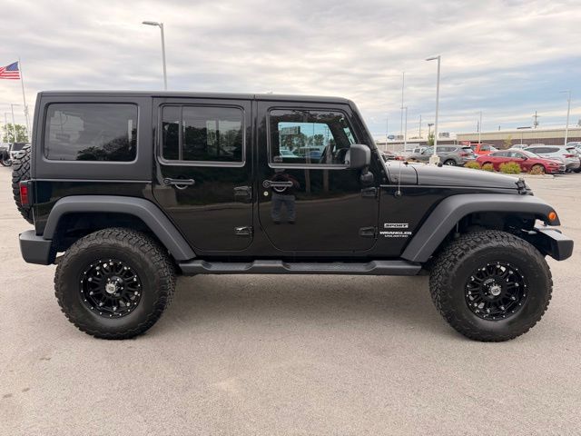 Used 2013 Jeep Wrangler Unlimited Sport with VIN 1C4BJWDGXDL533364 for sale in Greenfield, IN
