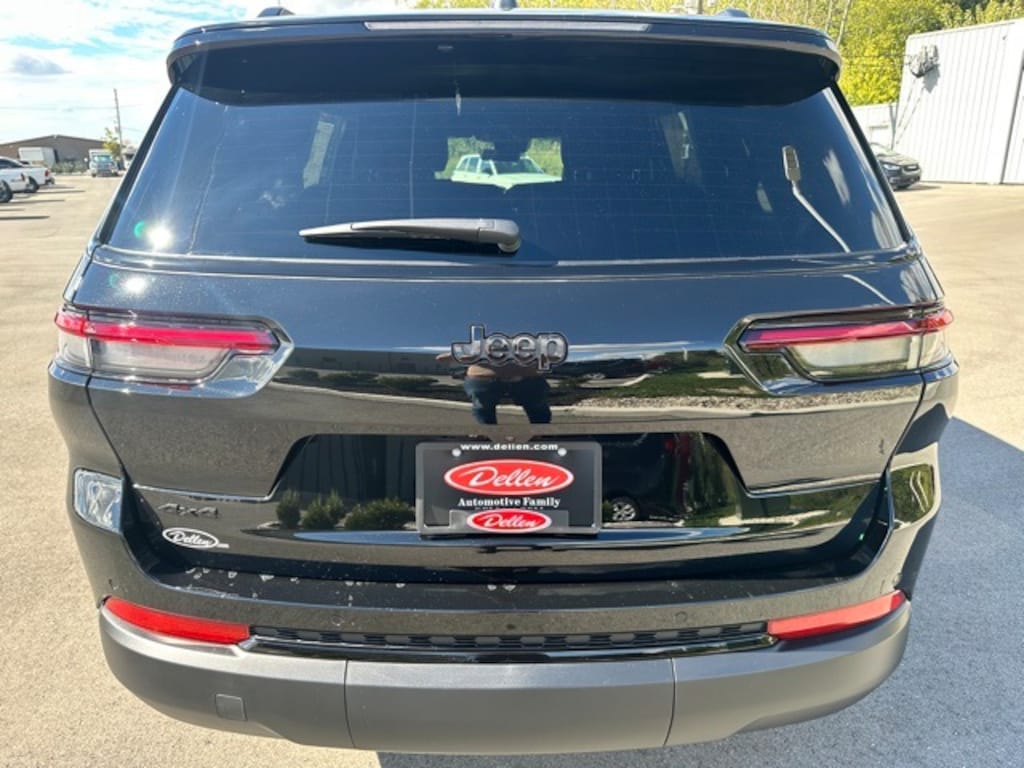 New 2025 Jeep Grand Cherokee L ALTITUDE X 4X4 Sport Utility