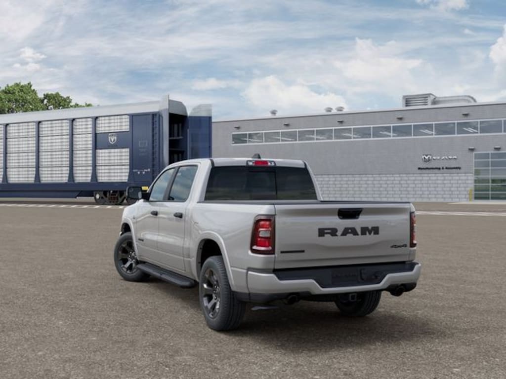 New 2026 Ram 1500 BIG HORN CREW CAB 4X4 5'7 BOX Pickup