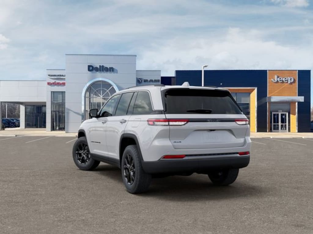 New 2026 Jeep Grand Cherokee LAREDO ALTITUDE 4X4 Sport Utility