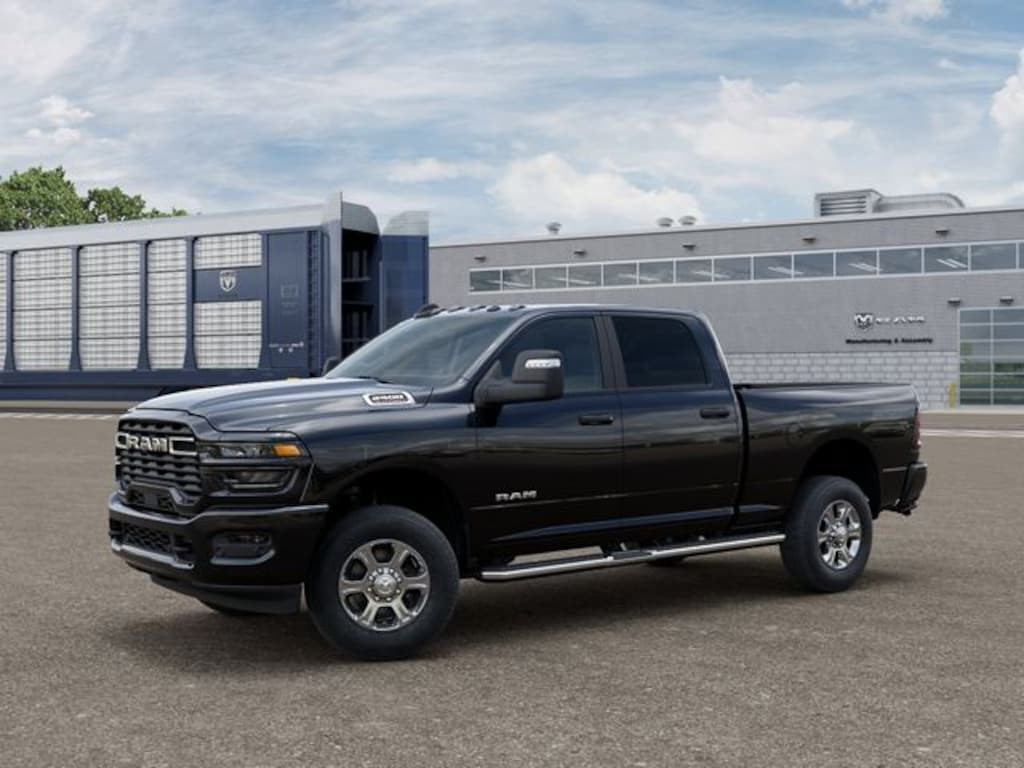 New 2026 Ram 2500 BIG HORN CREW CAB 4X4 6'4 BOX Pickup