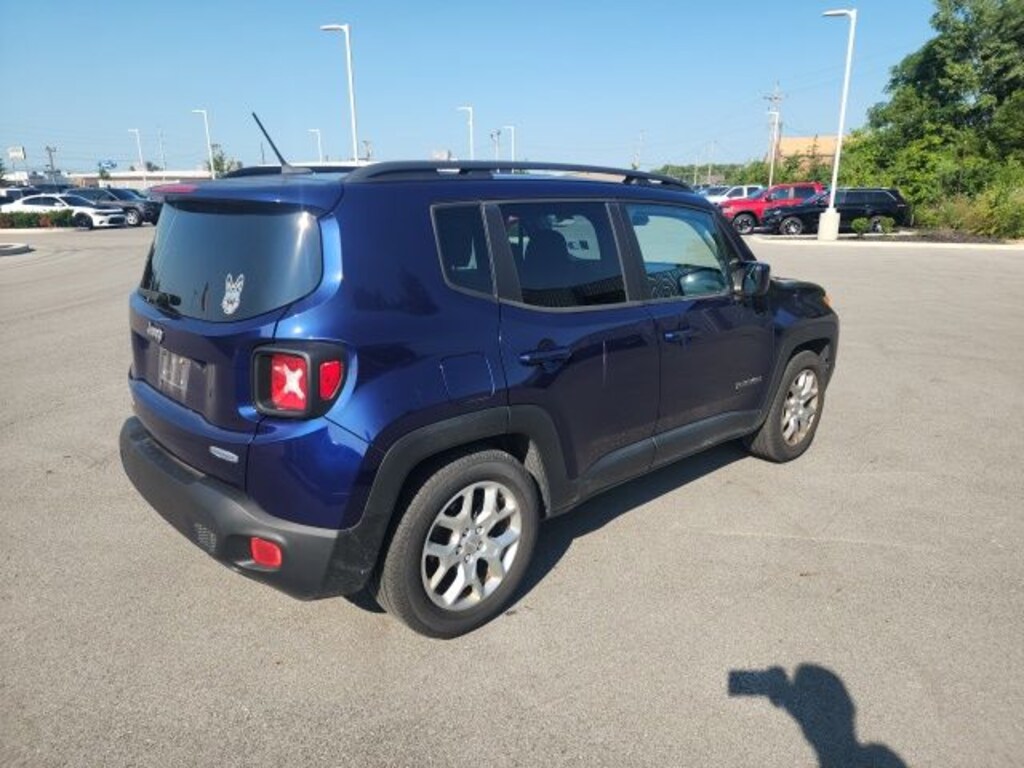 Used 2016 Jeep Renegade Latitude FWD SUV