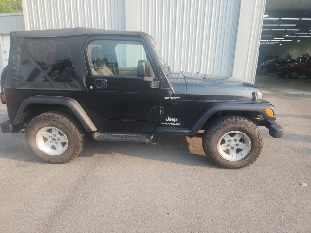 Used 2004 Jeep Wrangler SPORT with VIN 1J4FA49S04P708324 for sale in Greenfield, IN