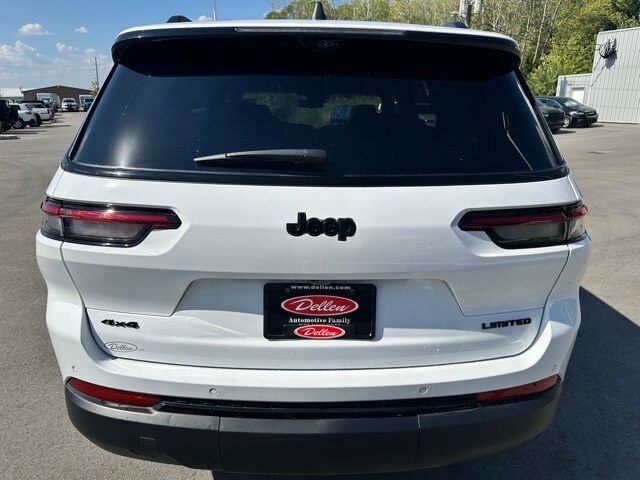 2024 Jeep Grand Cherokee Limited photo 4