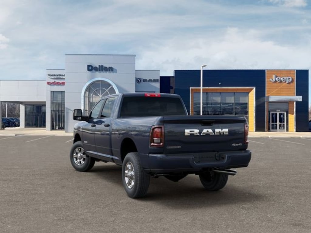 New 2026 Ram 2500 BIG HORN CREW CAB 4X4 6'4 BOX Pickup