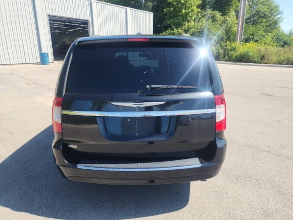 Used 2015 Chrysler Town & Country Touring-L Van