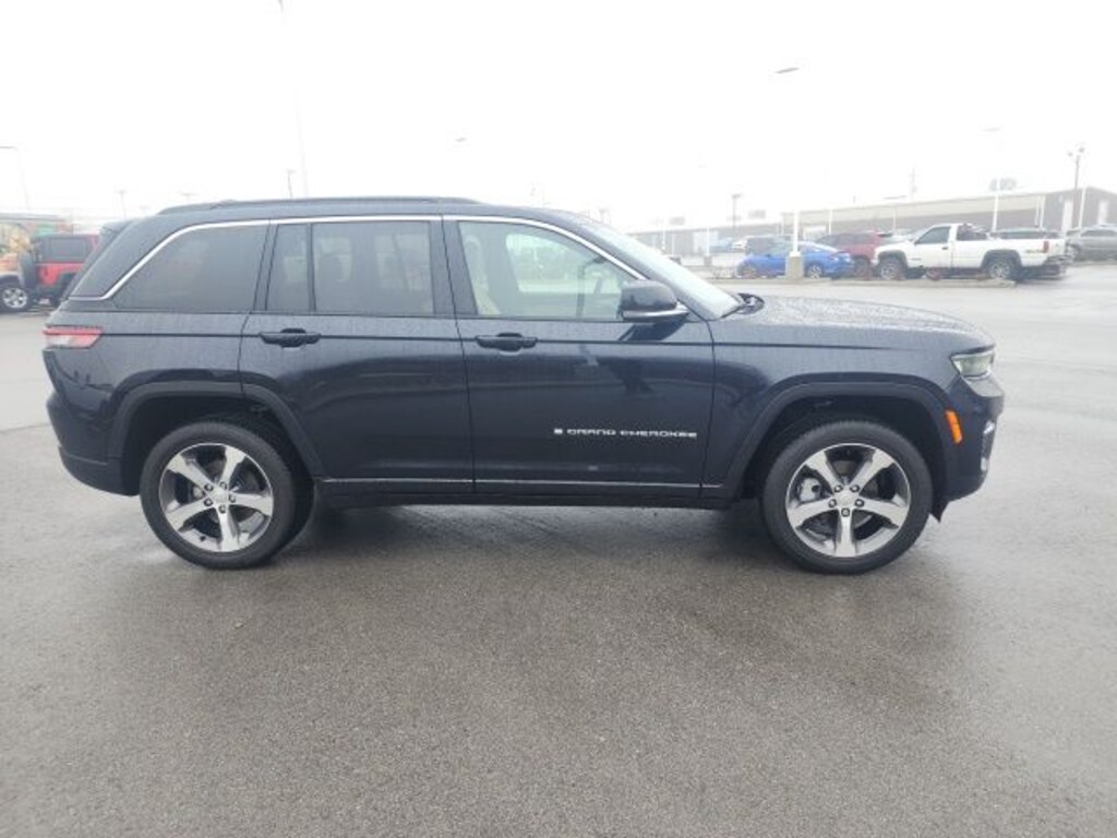 Used 2024 Jeep Grand Cherokee Limited SUV