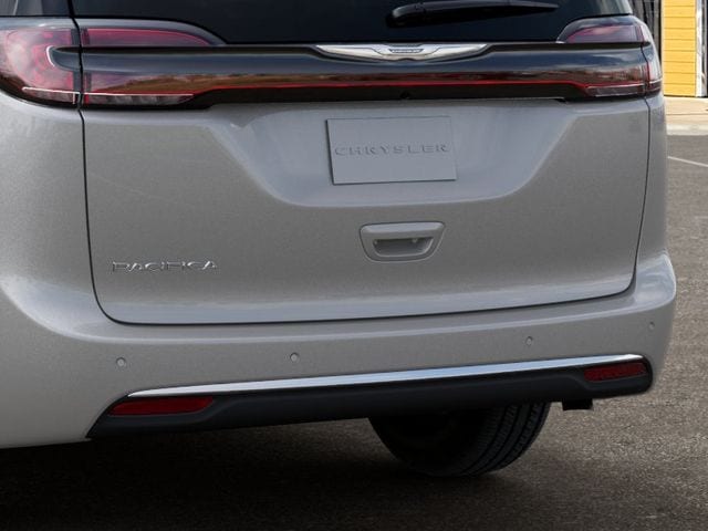 2026 Chrysler Pacifica Select - Photo 13