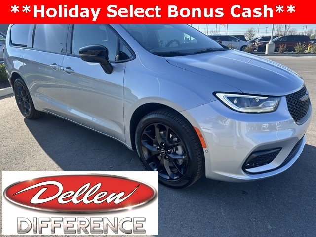 2026 Chrysler Pacifica Limited's photo