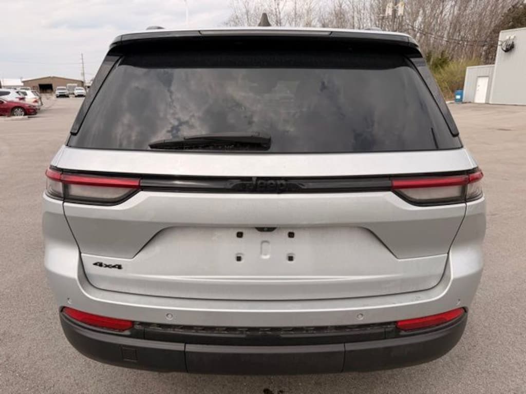 Certified 2023 Jeep Grand Cherokee Laredo SUV