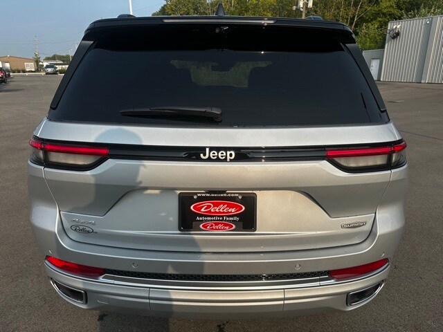 2025 Jeep Grand Cherokee Summit Reserve photo 4