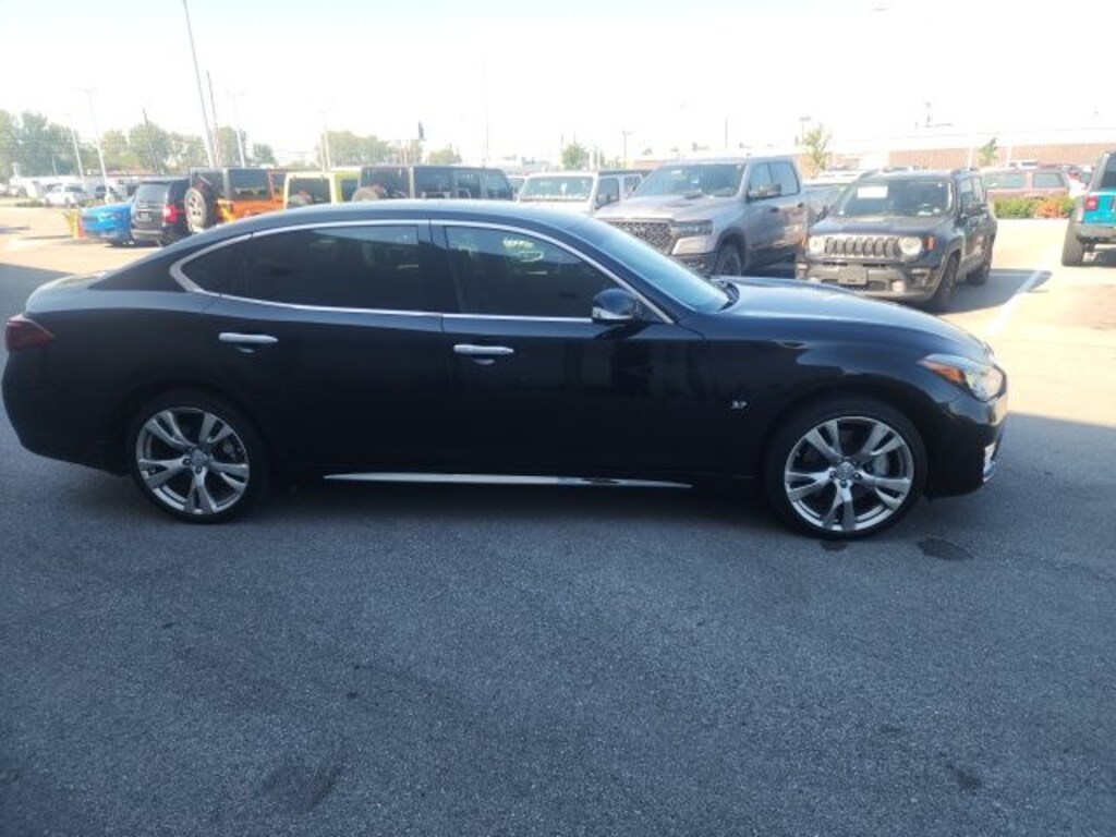 Used 2016 INFINITI Q70L 3.7X Sedan
