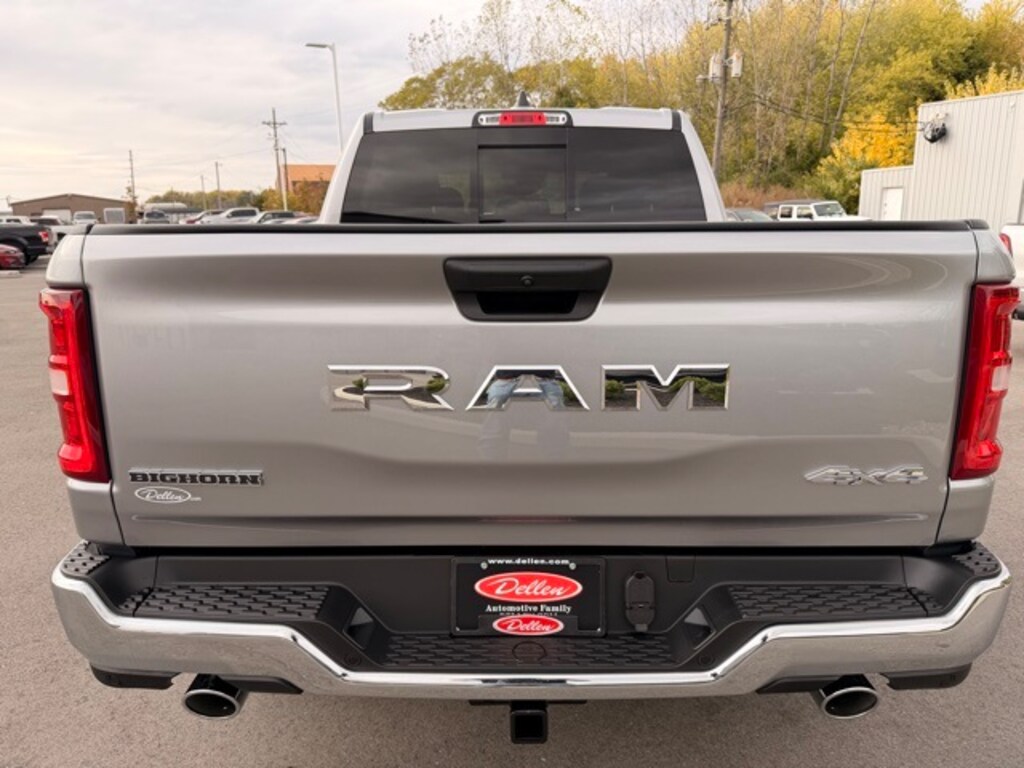 New 2026 Ram 1500 BIG HORN CREW CAB 4X4 5'7 BOX Pickup