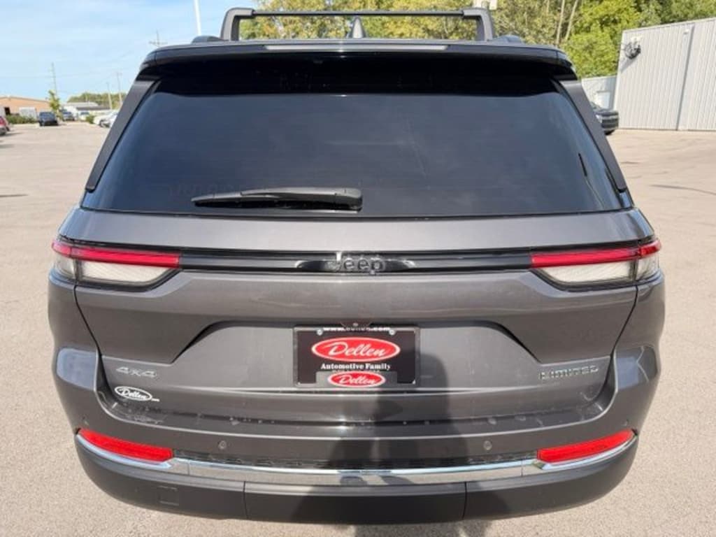 Used 2022 Jeep Grand Cherokee Limited SUV