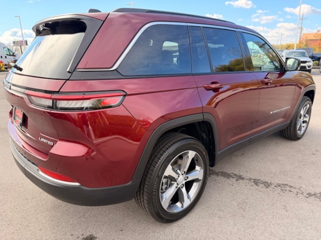 New 2025 Jeep Grand Cherokee LIMITED 4X4 Sport Utility