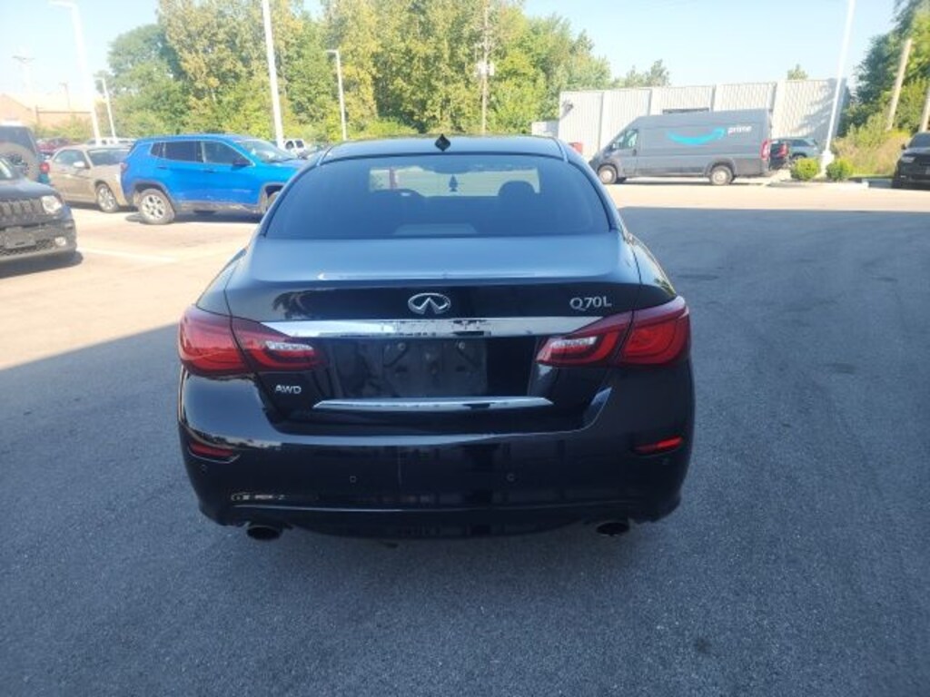 Used 2016 INFINITI Q70L 3.7X Sedan