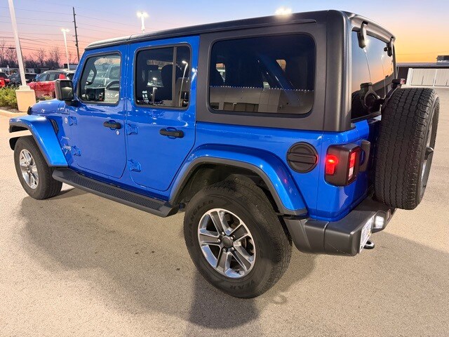 2021 Jeep Wrangler Unlimited Sahara photo 2