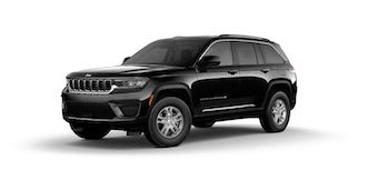 2022 Jeep Compass Diamond Black Crystal Pearl-Coat Exterior Paint