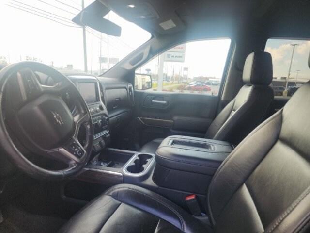 2020 Chevrolet Silverado 1500 RST photo 3