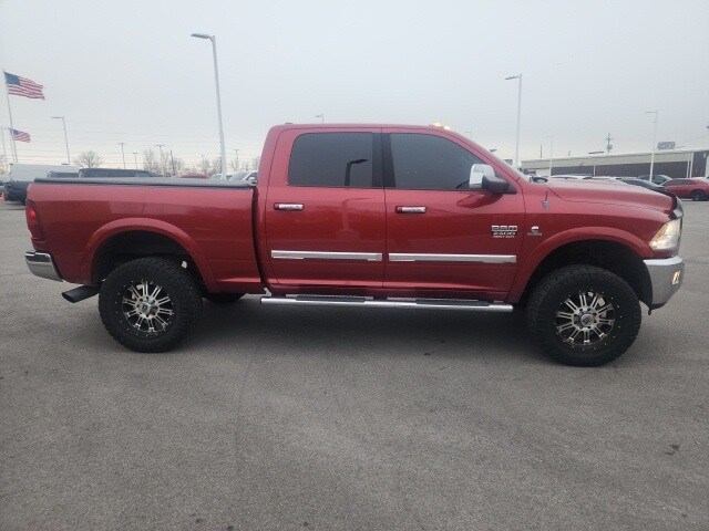 2010 Dodge Ram Laramie photo 2