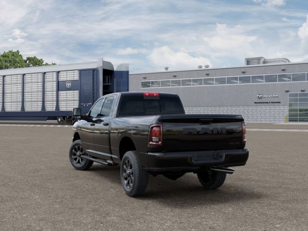 New 2026 Ram 2500 BLACK EXPRESS CREW CAB 4X4 6'4 BOX Pickup
