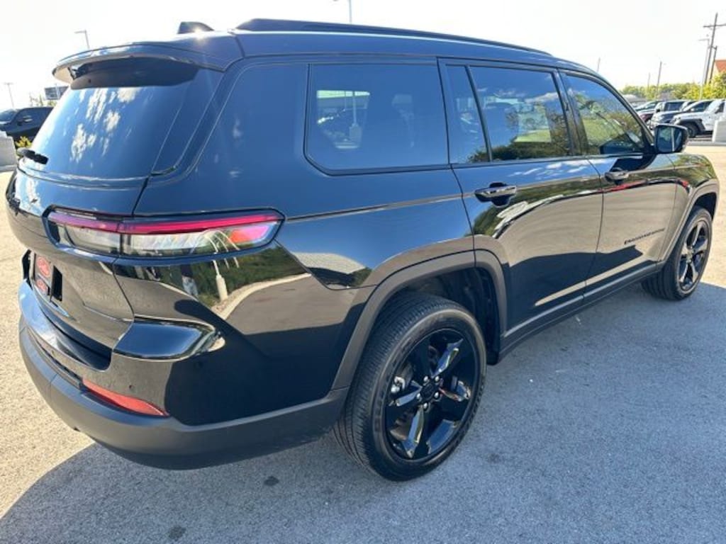 Certified 2023 Jeep Grand Cherokee L Laredo SUV