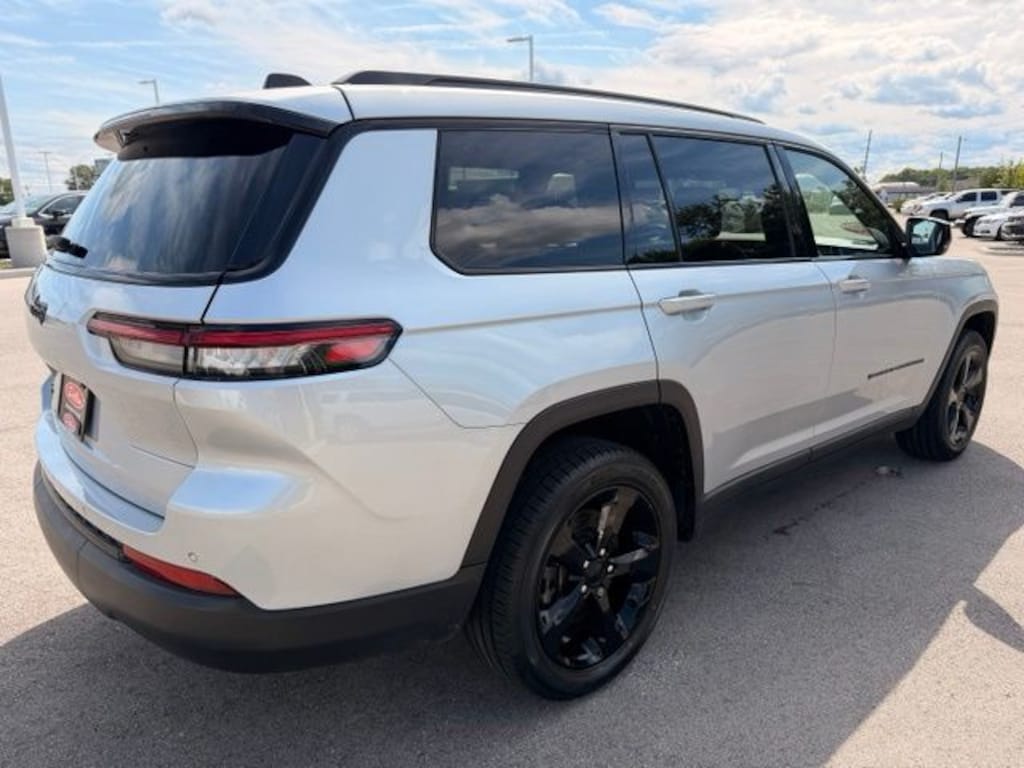 Certified 2023 Jeep Grand Cherokee L Laredo SUV