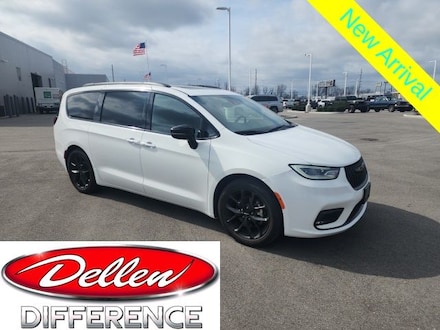 2025 Chrysler Pacifica Limited Van Passenger Van