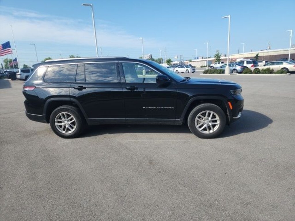 Used 2022 Jeep New Grand Cherokee Laredo SUV