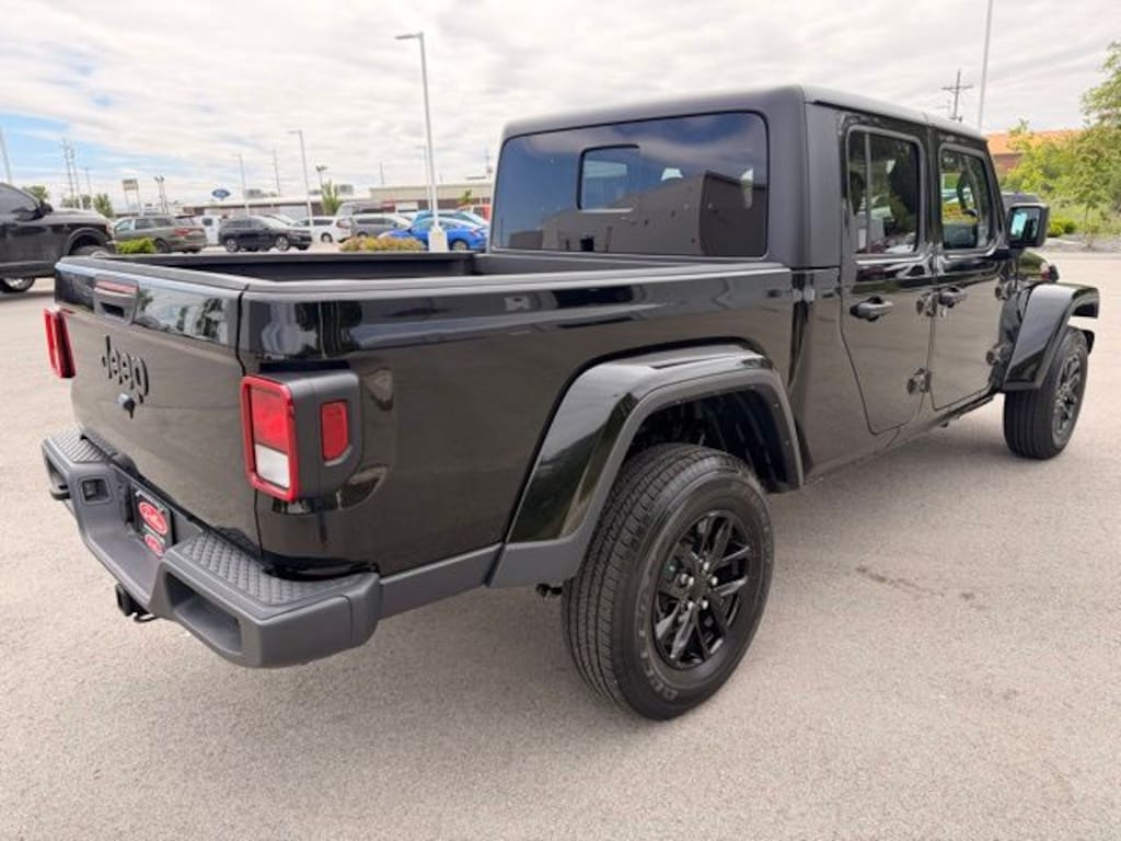 Certified 2022 Jeep Gladiator Sport Truck Crew Cab