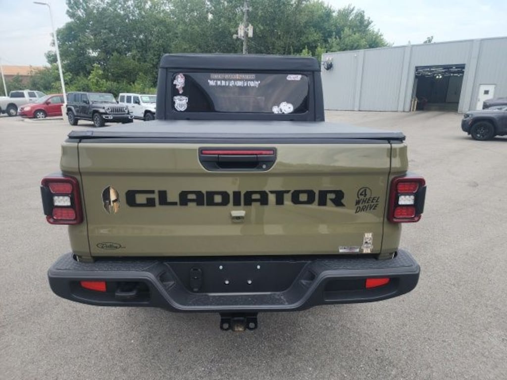 Used 2025 Jeep Gladiator Sport Truck Crew Cab