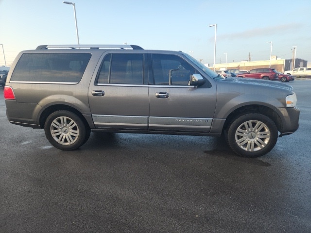 Used 2014 Lincoln Navigator Base with VIN 5LMJJ3J50EEL04042 for sale in Greenfield, IN