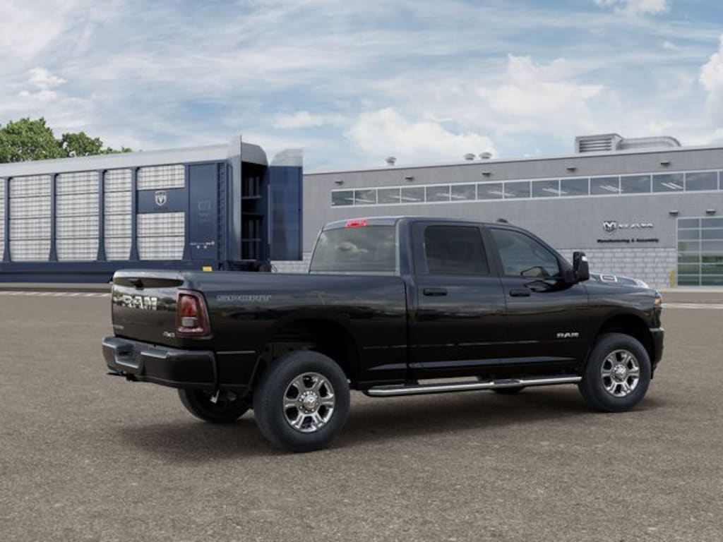 New 2026 Ram 2500 BIG HORN CREW CAB 4X4 6'4 BOX Pickup
