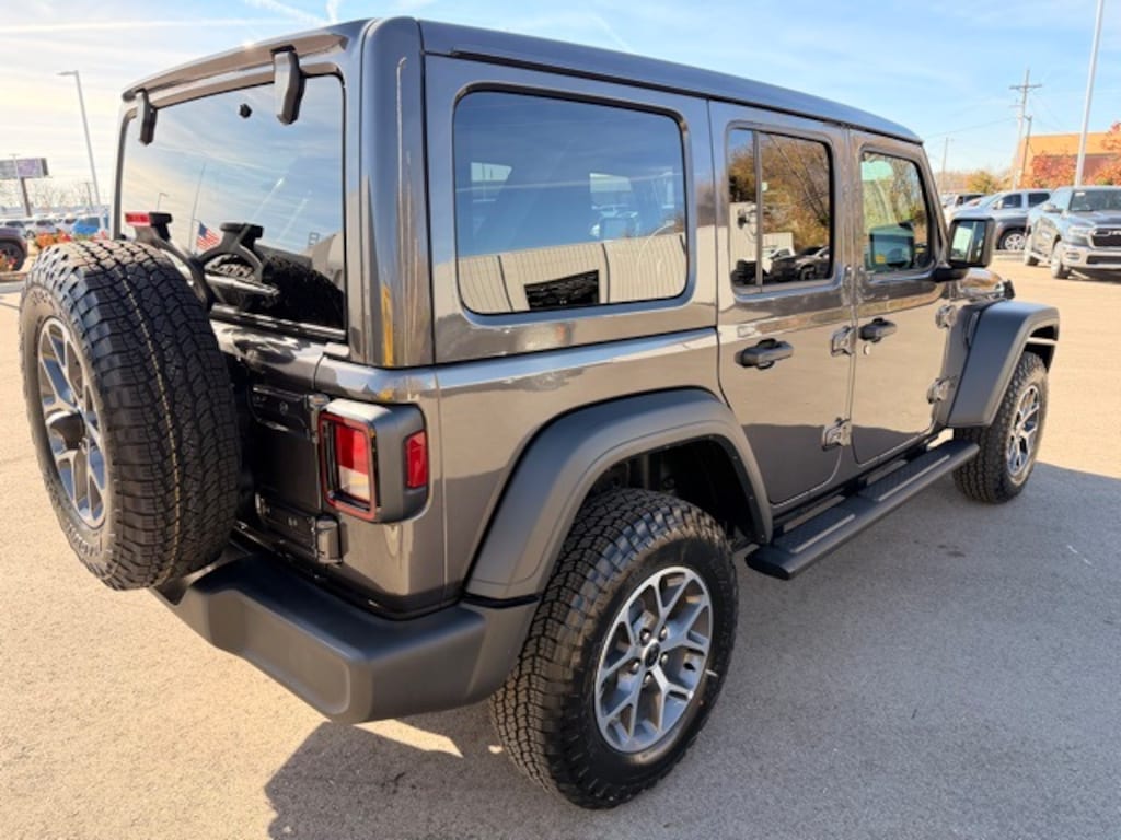 New 2026 Jeep Wrangler 4-DOOR SPORT S Sport Utility