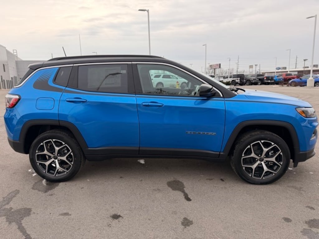 New 2026 Jeep Compass LIMITED 4X4 Sport Utility