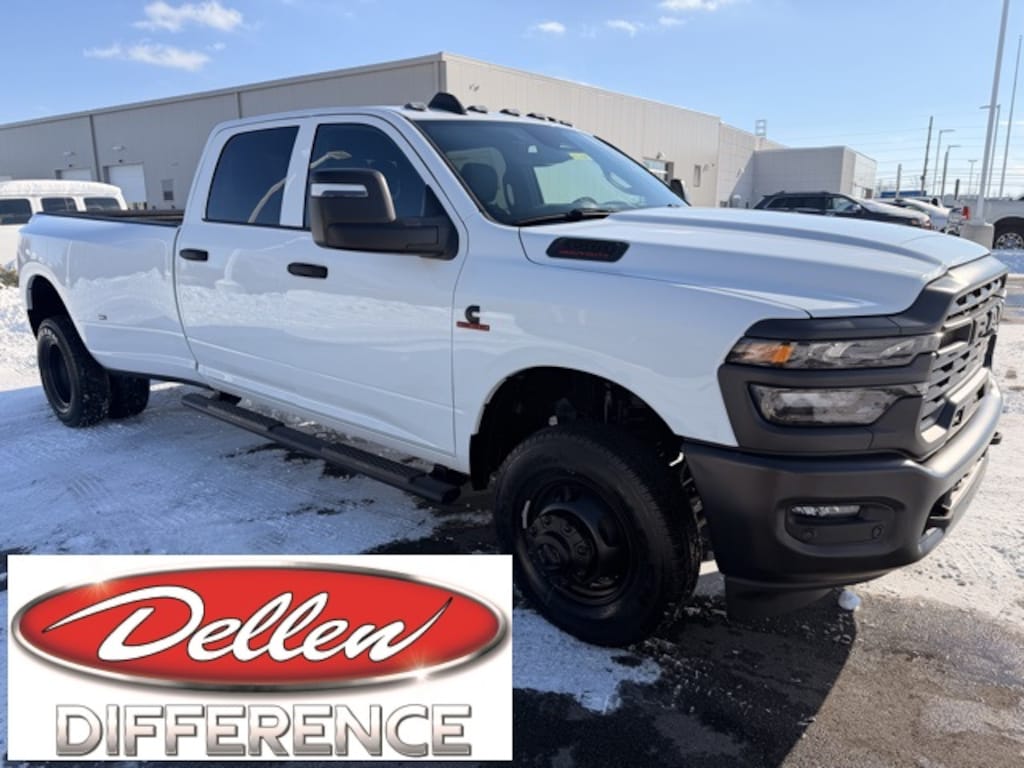New 2026 Ram 3500 TRADESMAN CREW CAB 4X4 8' BOX Pickup