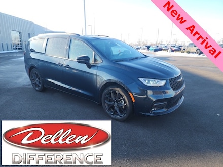 2025 Chrysler Pacifica Limited Van Passenger Van