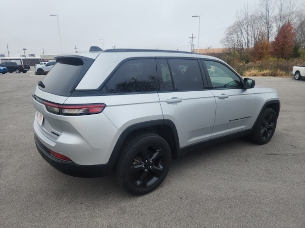 Used 2024 Jeep Grand Cherokee Limited SUV