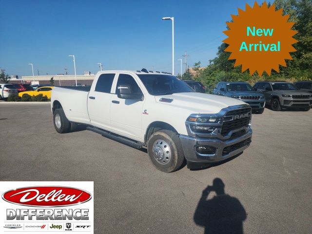 2025 Ram 3500 Truck Crew Cab 